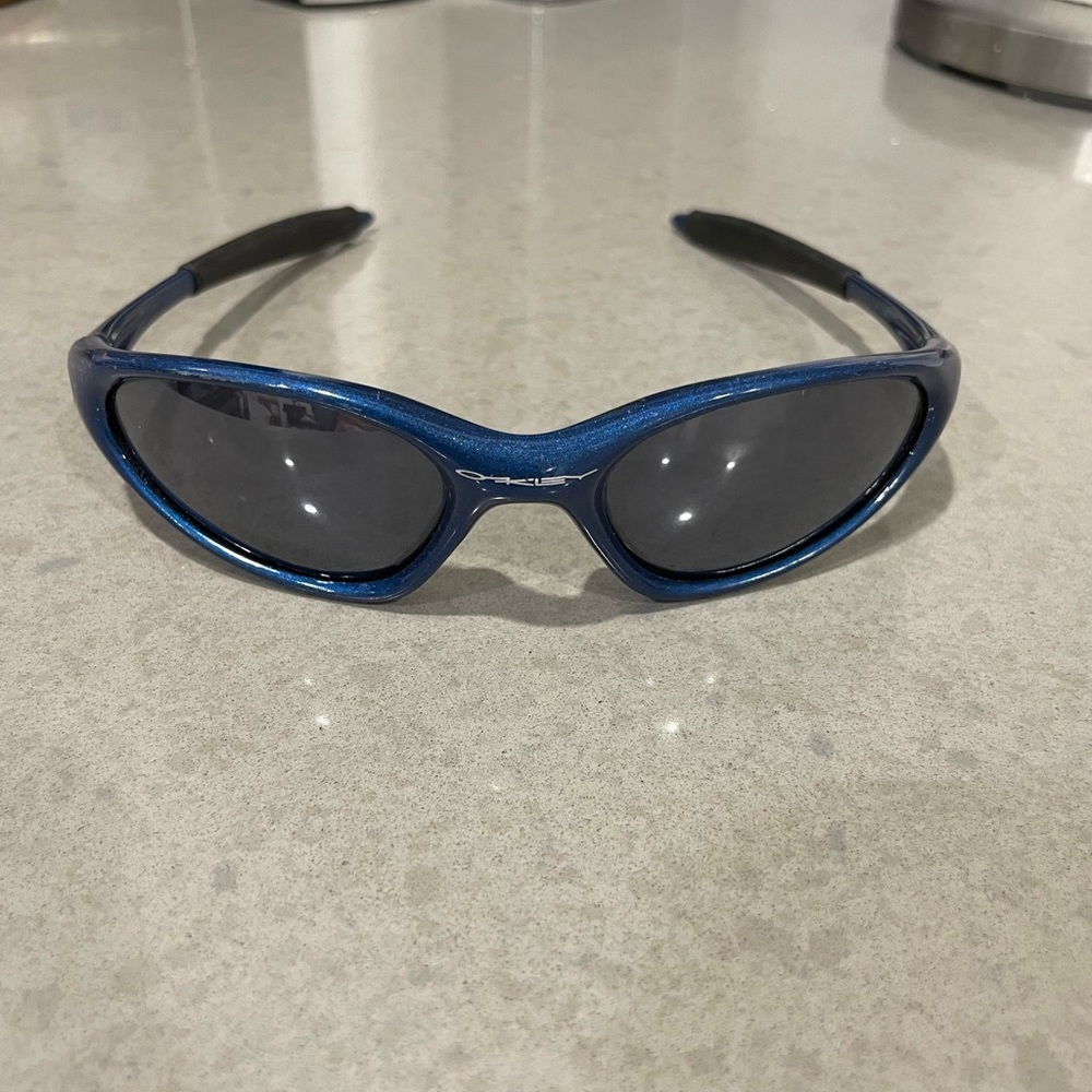 Vintage RARE Oakley sunglasses Minute 1 midnight blue frame
